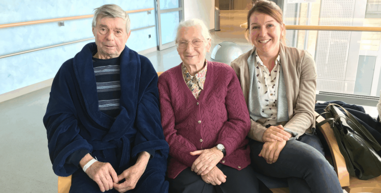 Senioren sitzend Senioren sitzend